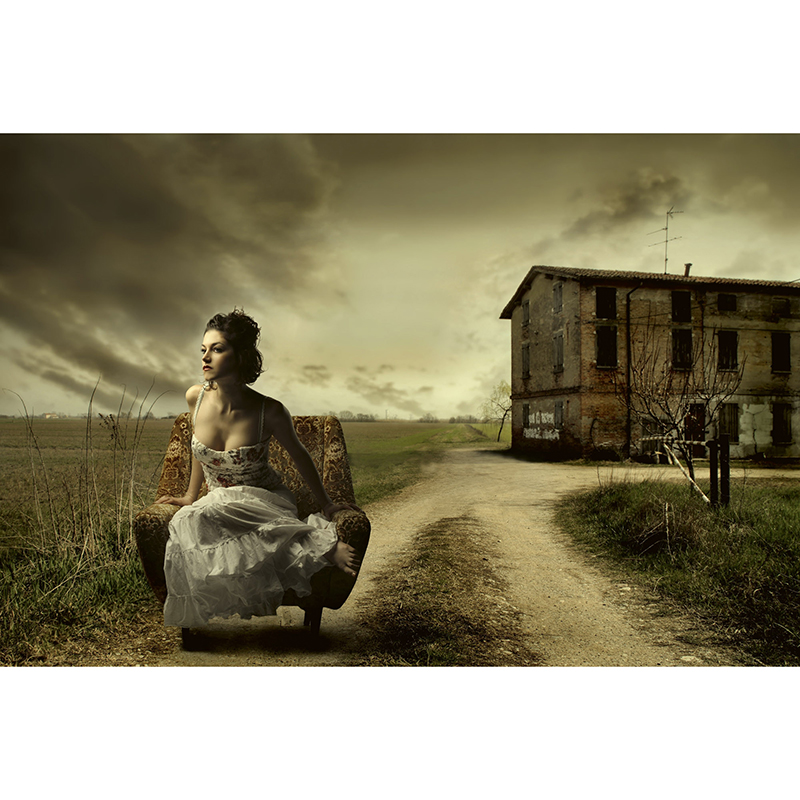 Tapet Girl On Armchair Dimex